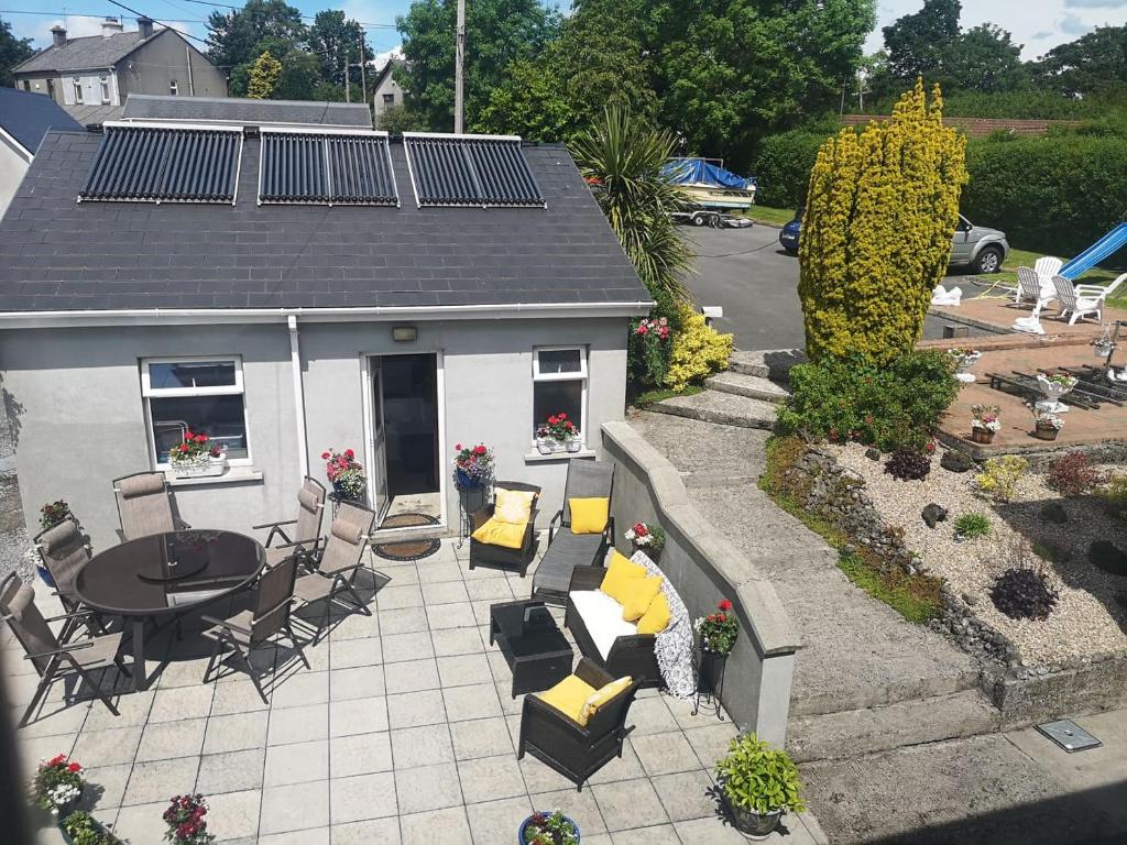 Aed väljaspool majutusasutust Shannonside House N37HF67