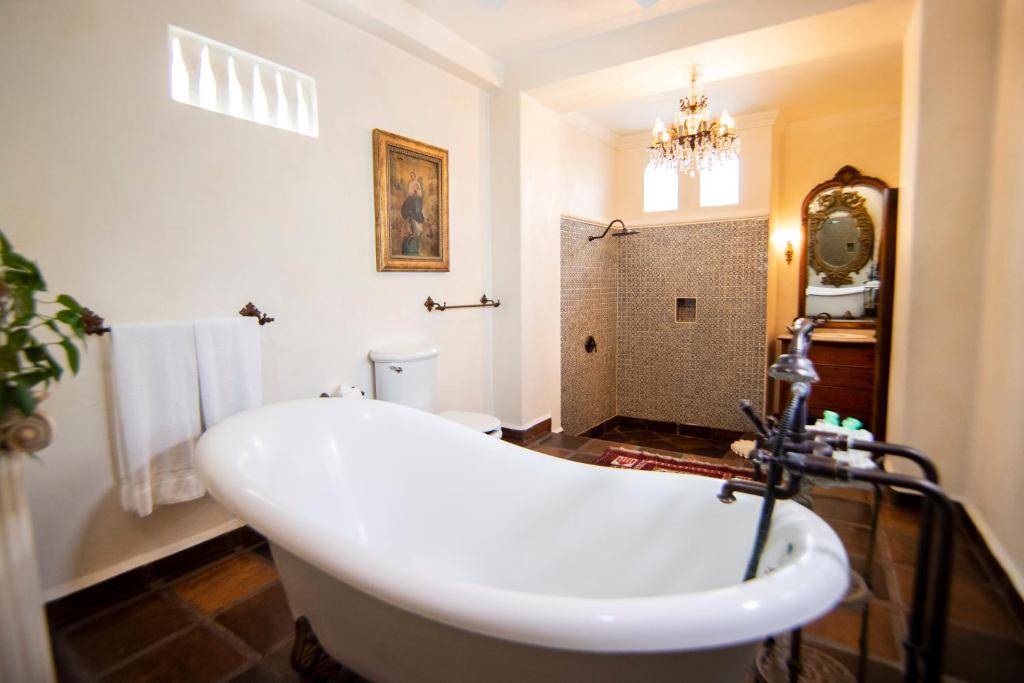 Koupelna v ubytování BellView Hotel Boutique