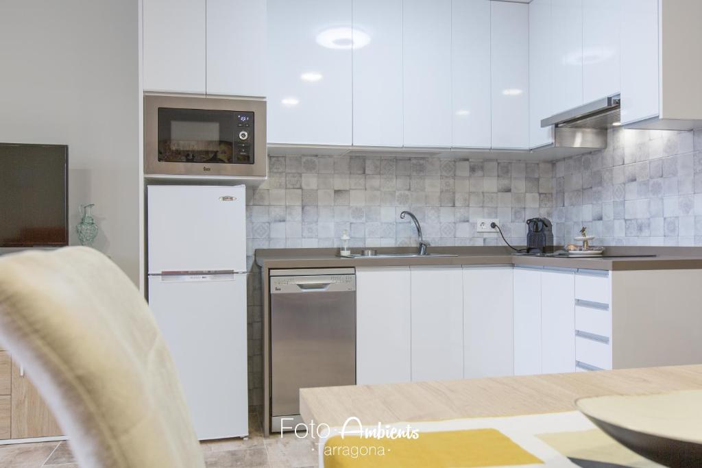 Kuchyň nebo kuchyňský kout v ubytování Apartamento Salou Vistas Mar - Piscina