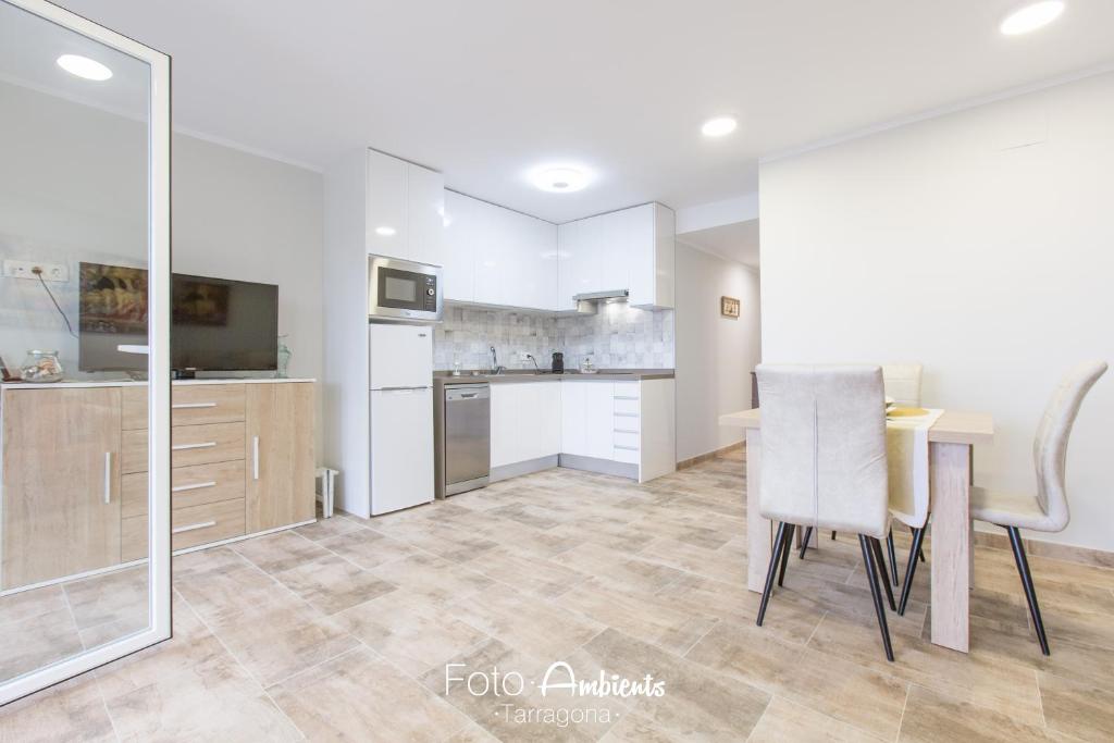 Kuchyň nebo kuchyňský kout v ubytování Apartamento Salou Vistas Mar - Piscina