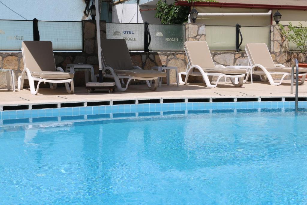 Bazén v ubytování Eroglu City Hotel nebo v jeho okolí
