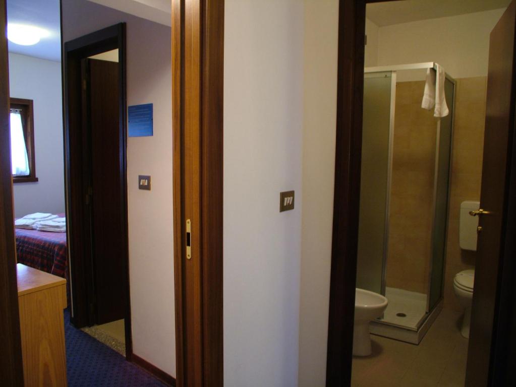 Koupelna v ubytování Hotel Marguareis