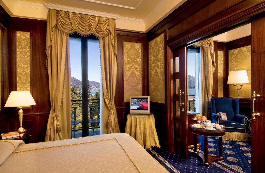 TV a/nebo společenská místnost v ubytování Hotel Simplon