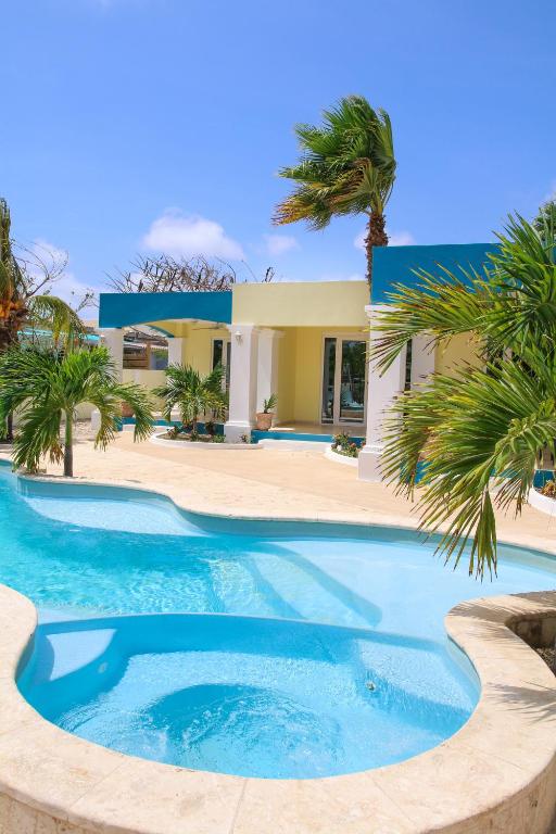 Bazén v ubytování Aqua Viva Suites nebo v jeho okolí