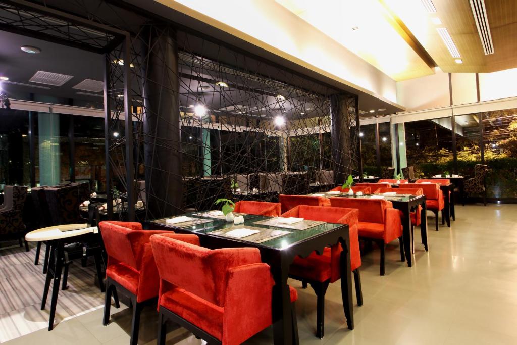 Z Through By The Zign - Resim 18