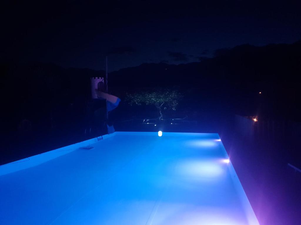 Bazén v ubytování Agritur Michelotti Giancarlo nebo v jeho okolí