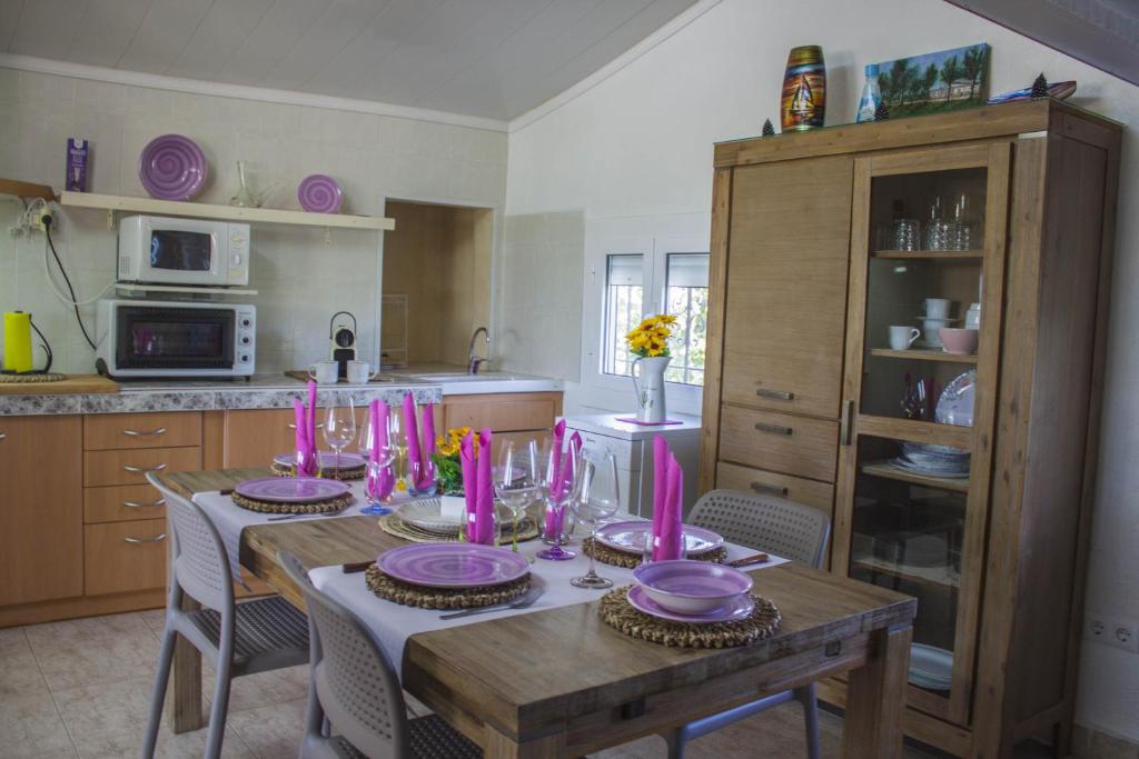 A kitchen or kitchenette at Alojamiento vacacional en el Delta del Ebro