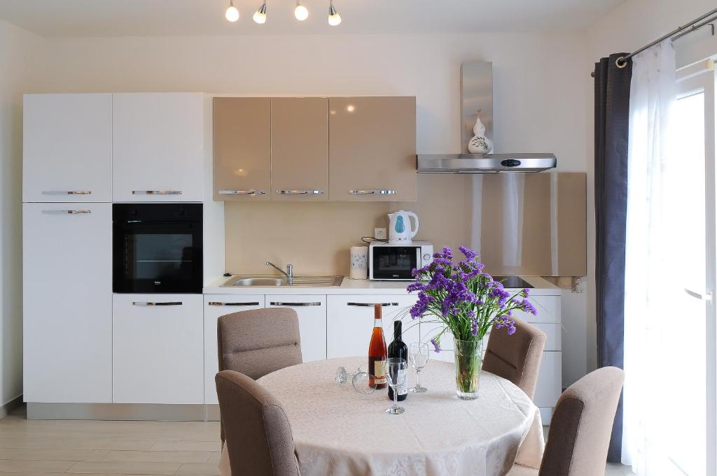 Kuchyň nebo kuchyňský kout v ubytování Apartment Petar