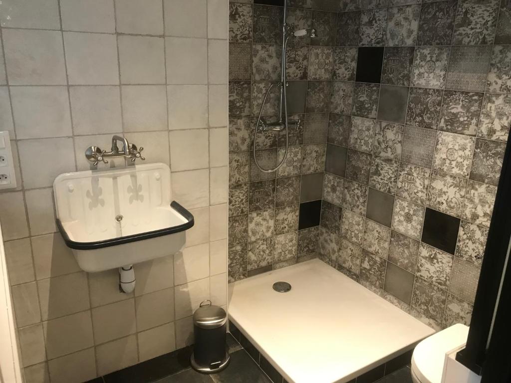 Koupelna v ubytování B&B du Cloître