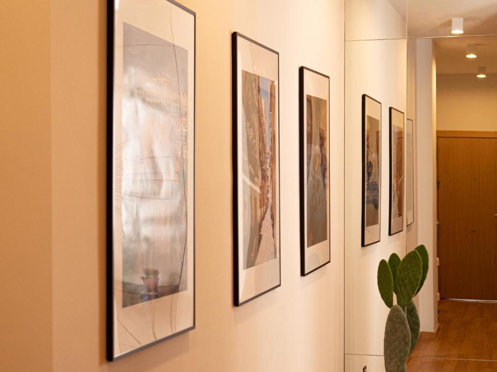 Zdjęcie z galerii obiektu Stylish Apartment in the heart of Málaga with Pool w Maladze