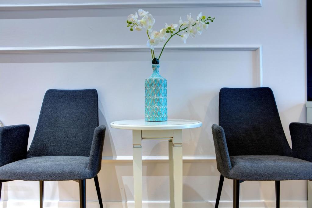 Guest House Forty-Four - 4