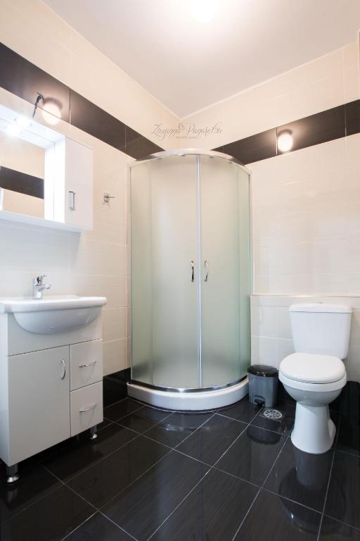 A bathroom at Aesthetic Apartments