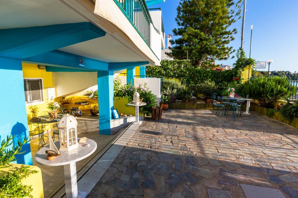 Vonkajšia záhrada v ubytovaní Iris Apartments