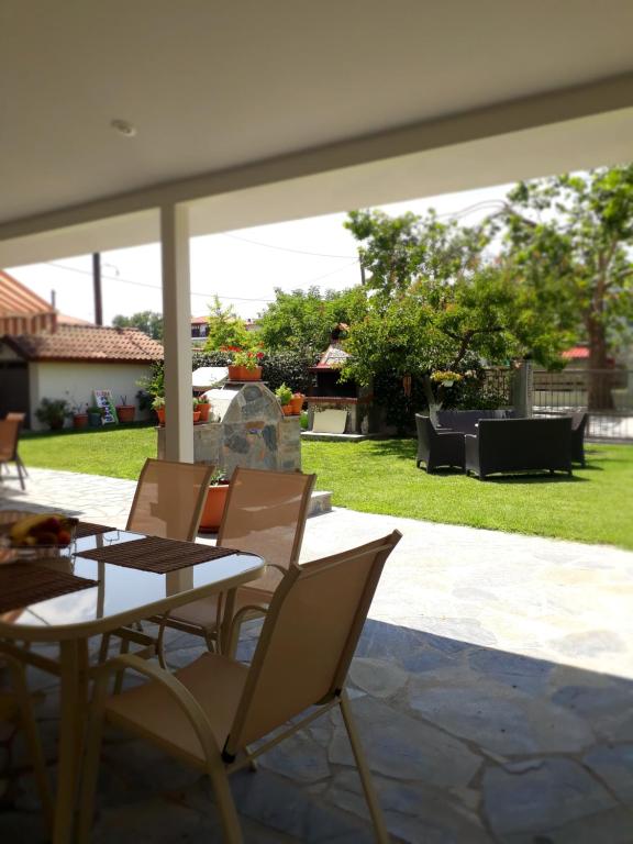 Gallery image of Elena Rooms-Apartments in Asprovalta