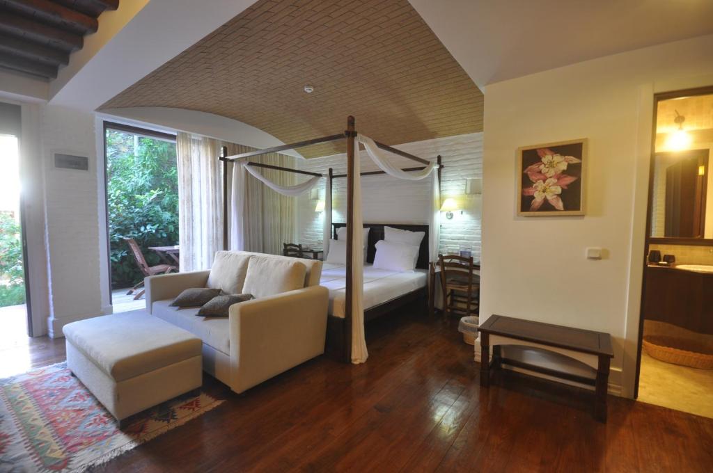 El Vino Hotel & Suites - 18