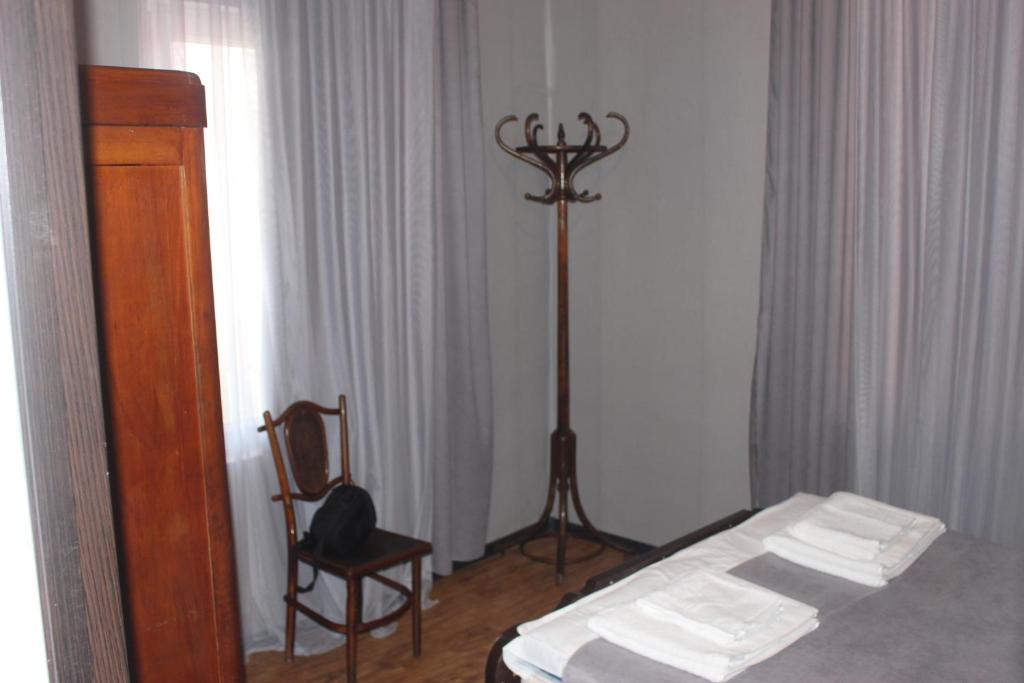 Zarzma - Double Room With Shared Bathroom
