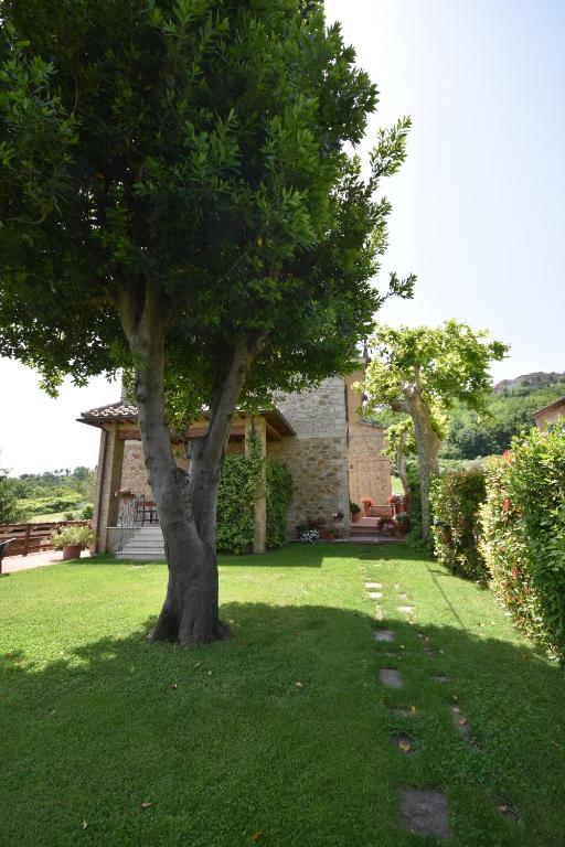 Ogród w obiekcie LA CASA DI CHIANNI La Pieve