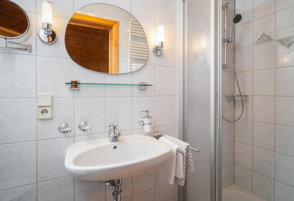 Koupelna v ubytování Haus Dabaklamm