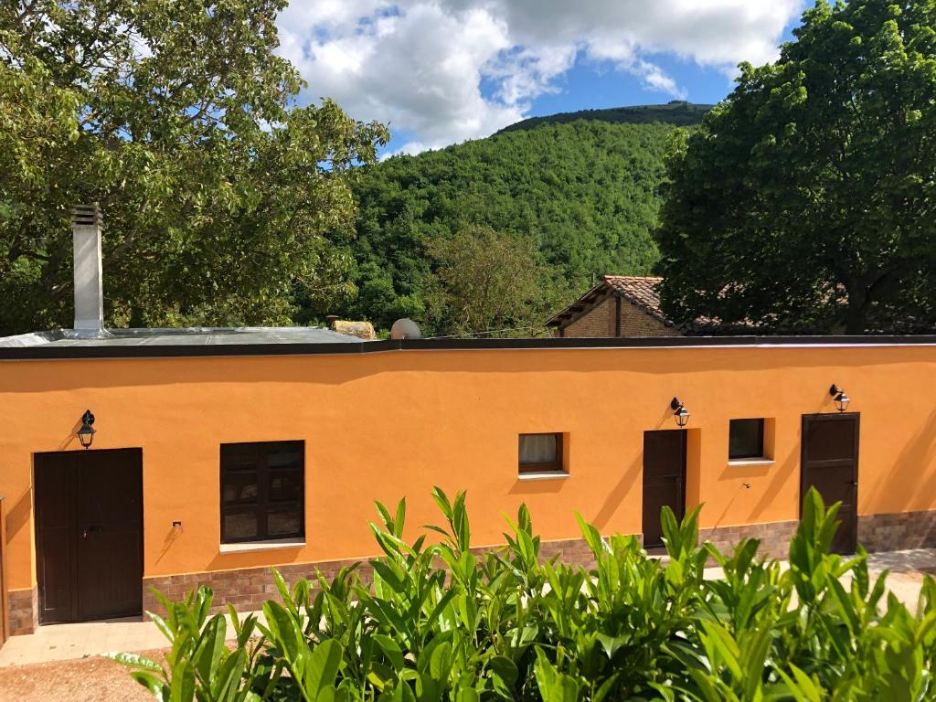 Nespecifikovaný výhled na hory nebo výhled na hory při pohledu z bed and breakfast