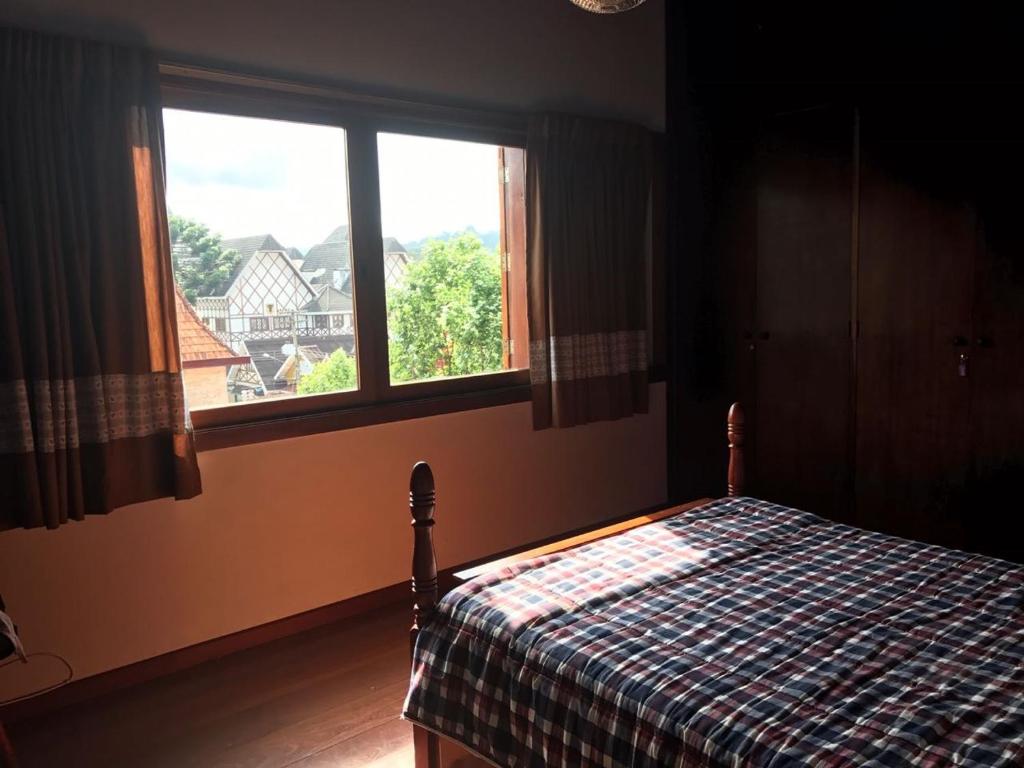  Apartamento no Centro de Campos do Jordao