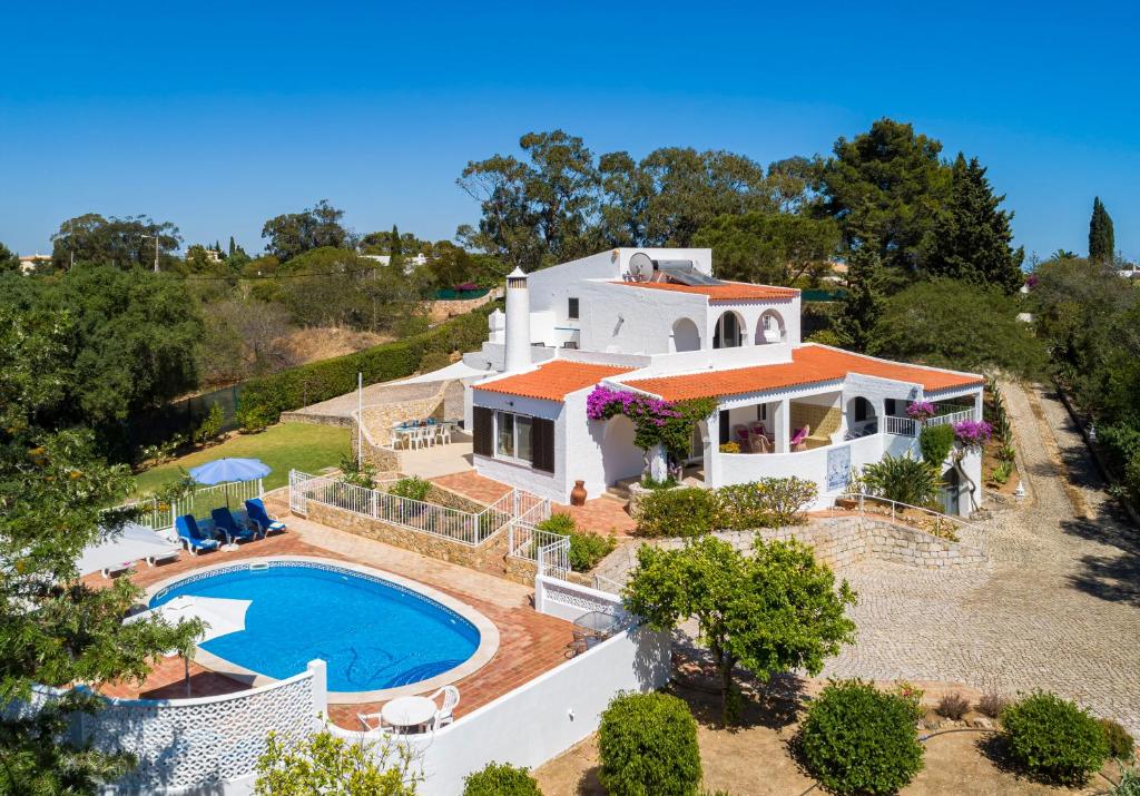 Gallery image of Villa Tara, Heated private pool, short walk to to town & beach in Carvoeiro