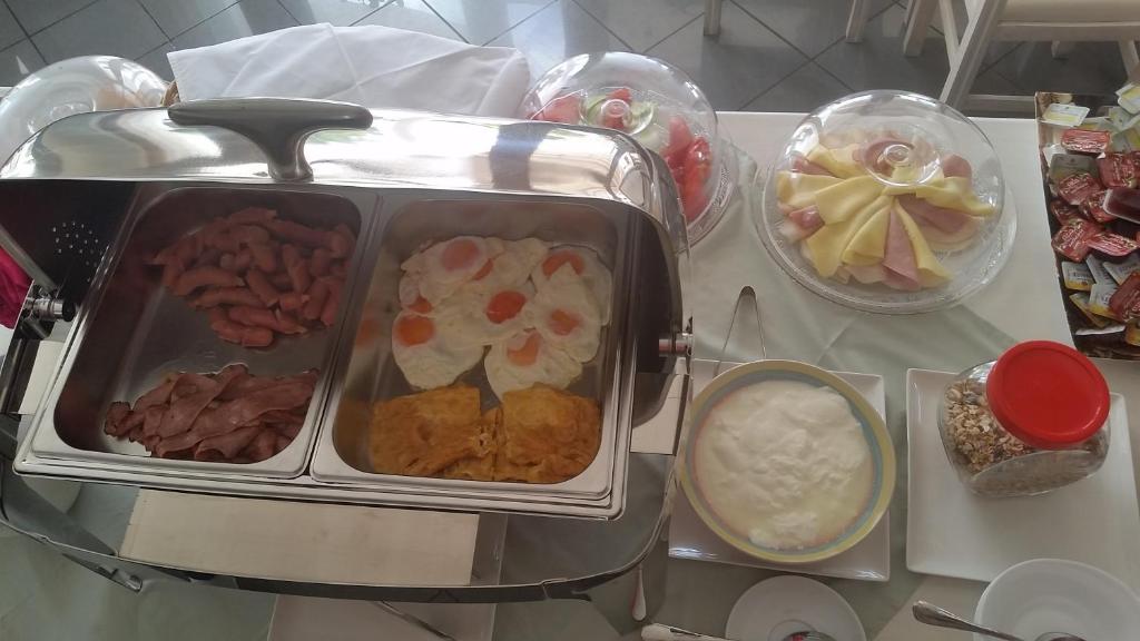 Jídlo v hotelu nebo okolí