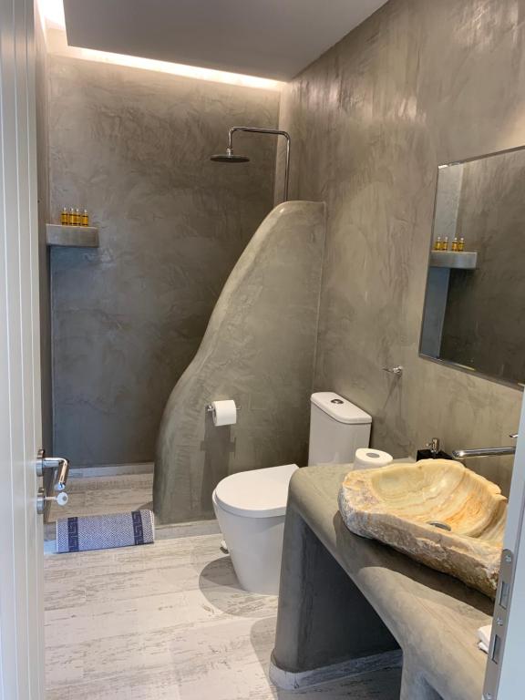 Koupelna v ubytování Alidian bay Suites Leros