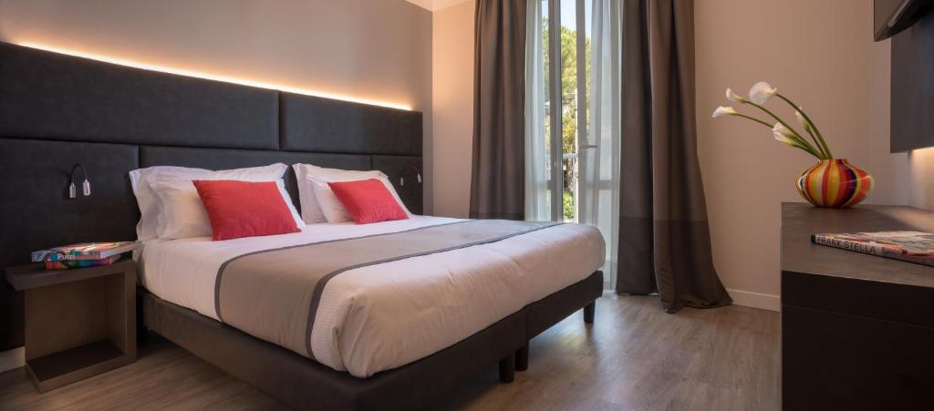 Hotel Benaco - Standaard Tweepersoonskamer Met Balkon