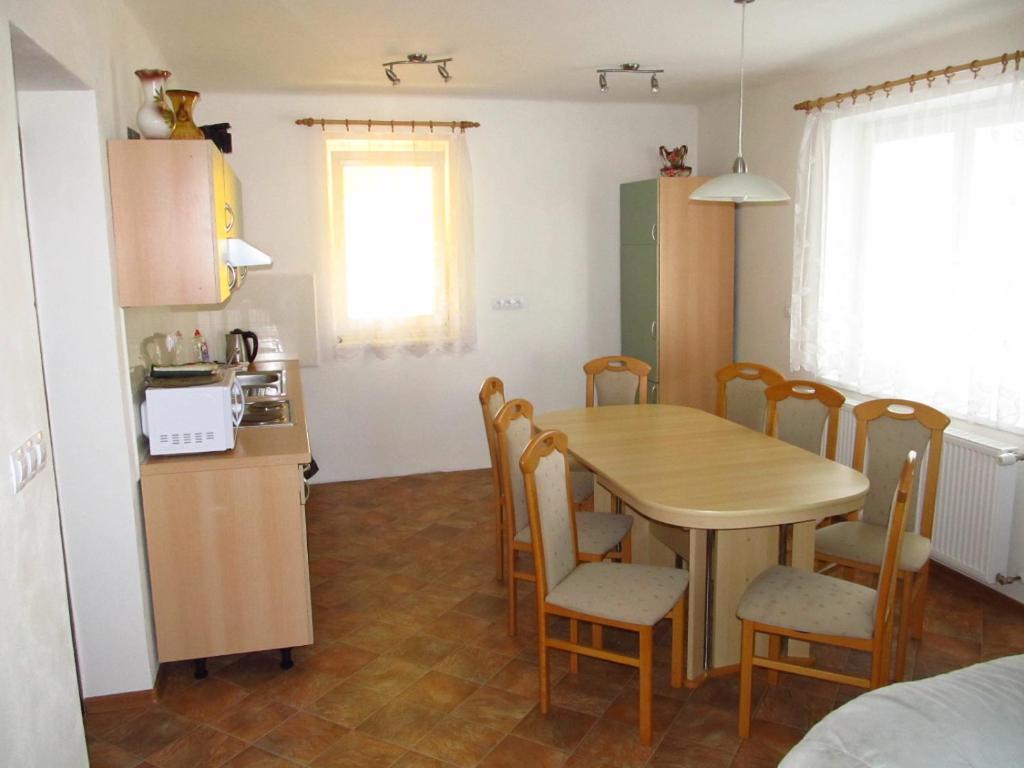 Kuchyň nebo kuchyňský kout v ubytování Holiday Home U Čápů