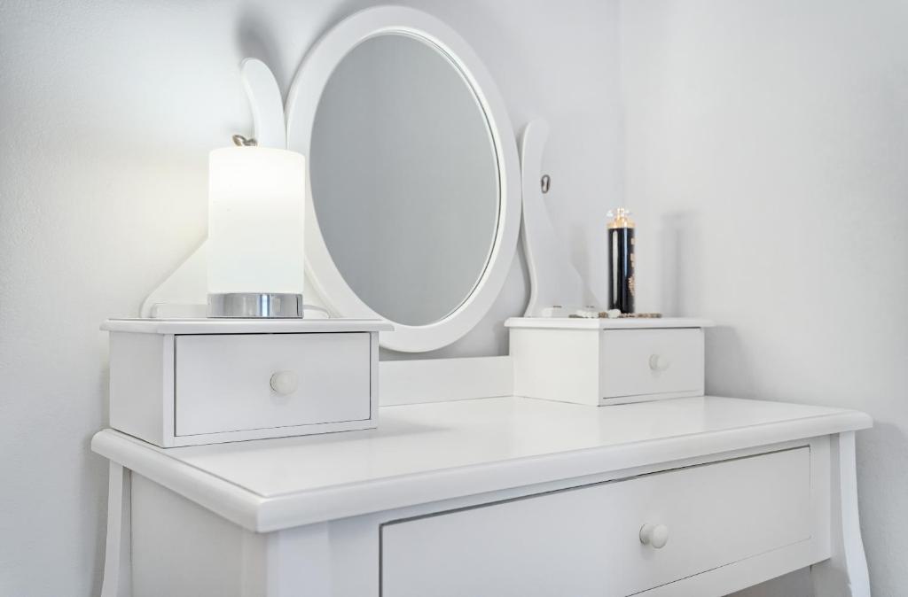 Fotografia z galérie ubytovania Modern apartments with sea view 150 meters to beach v destinácii Kaštela