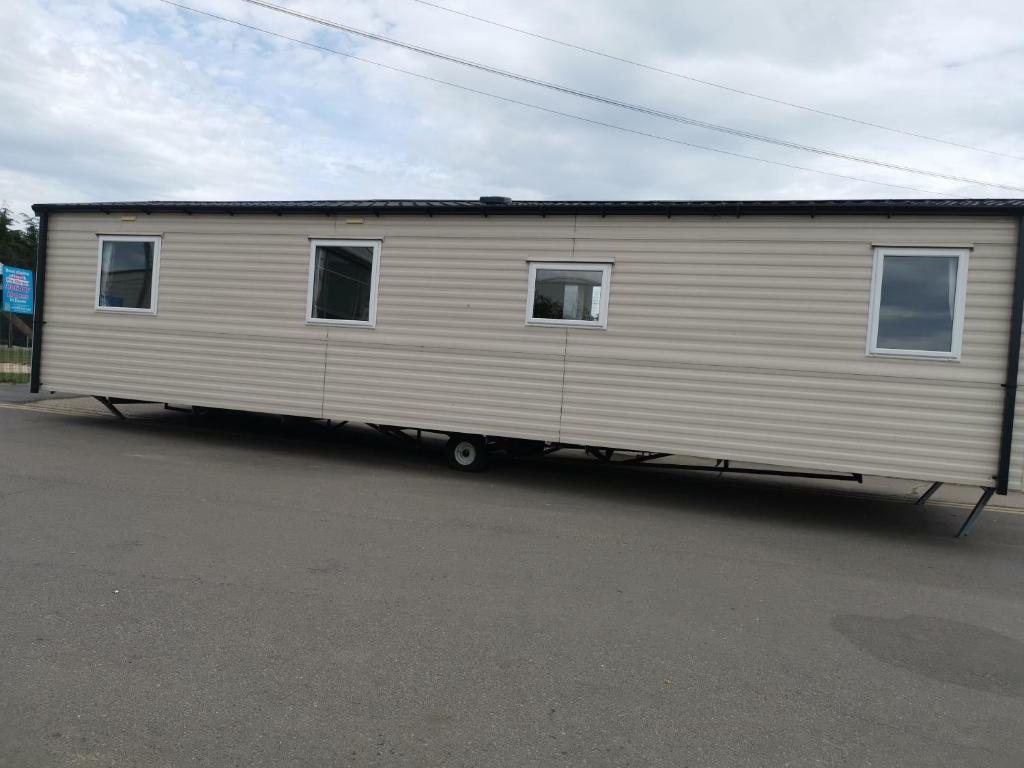 Caledonian Caravan, Jaywick Sands (updated prices 2024)