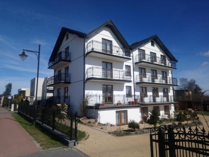 Το κτήριο όπου στεγάζεται  το δωμάτιο σε οικογενειακή κατοικία