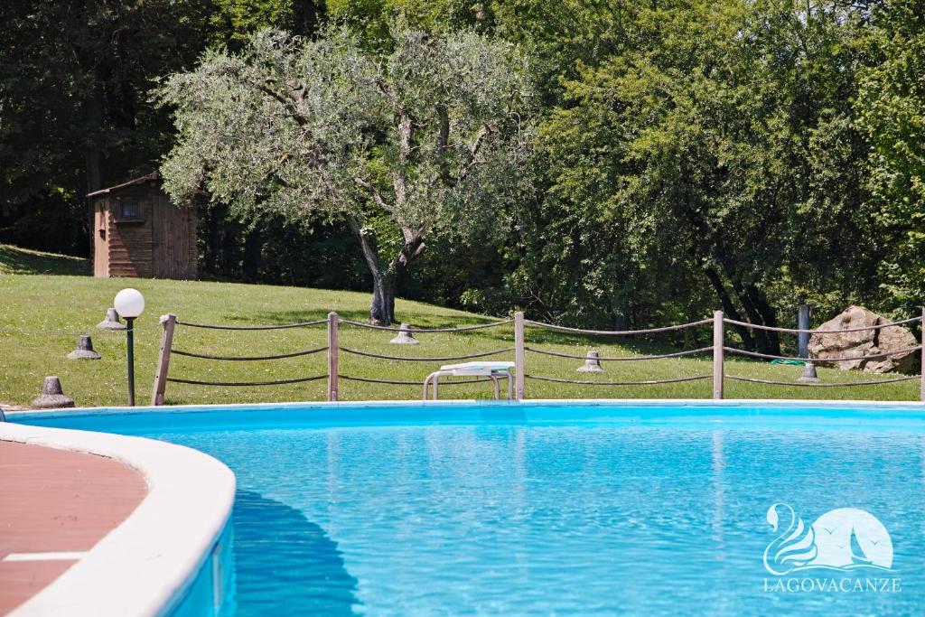 Bazén v ubytovaní Vista Lago alebo v jeho blízkosti