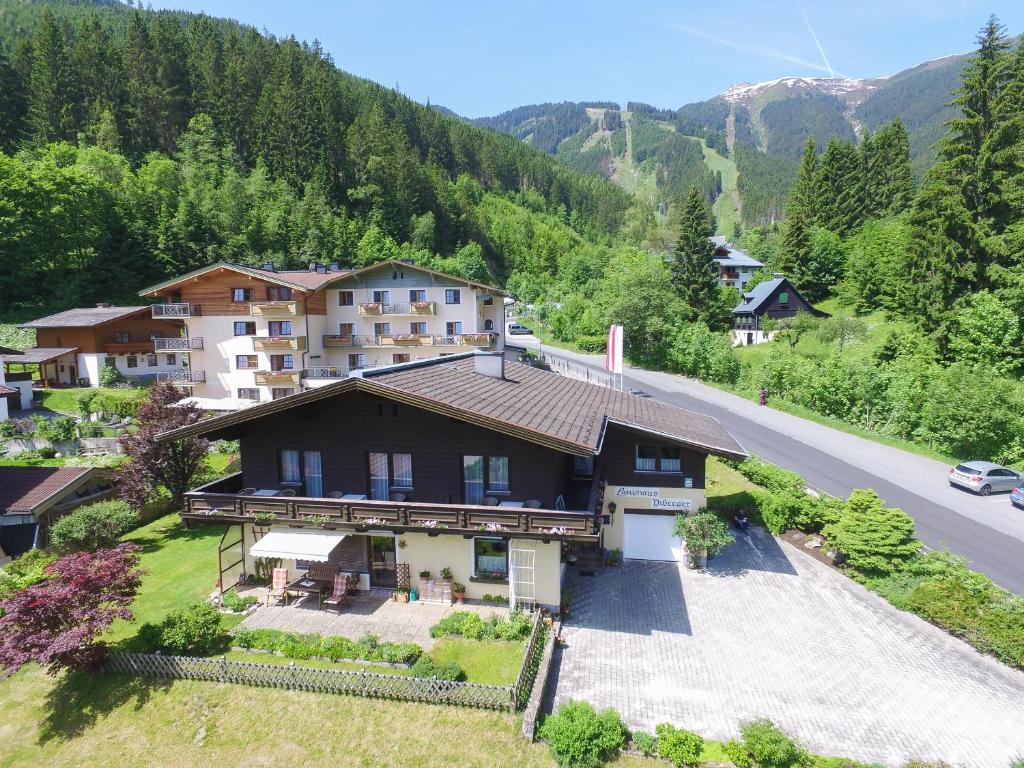 Výhľad na hory alebo výhľad na hory priamo z apartmánu
