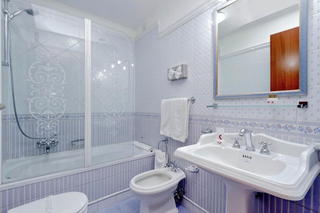 Hotel Camelia - Resim 14