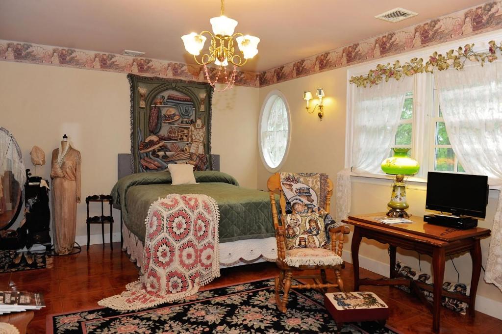 A Walk in the Woods Bed and Breakfast - Chambre Reine