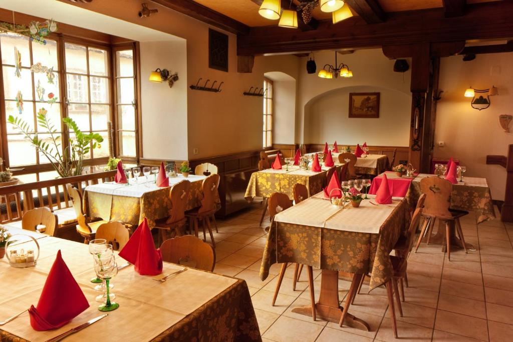 Restaurace v ubytování La Griffe à Foin au Restaurant raisin D'or