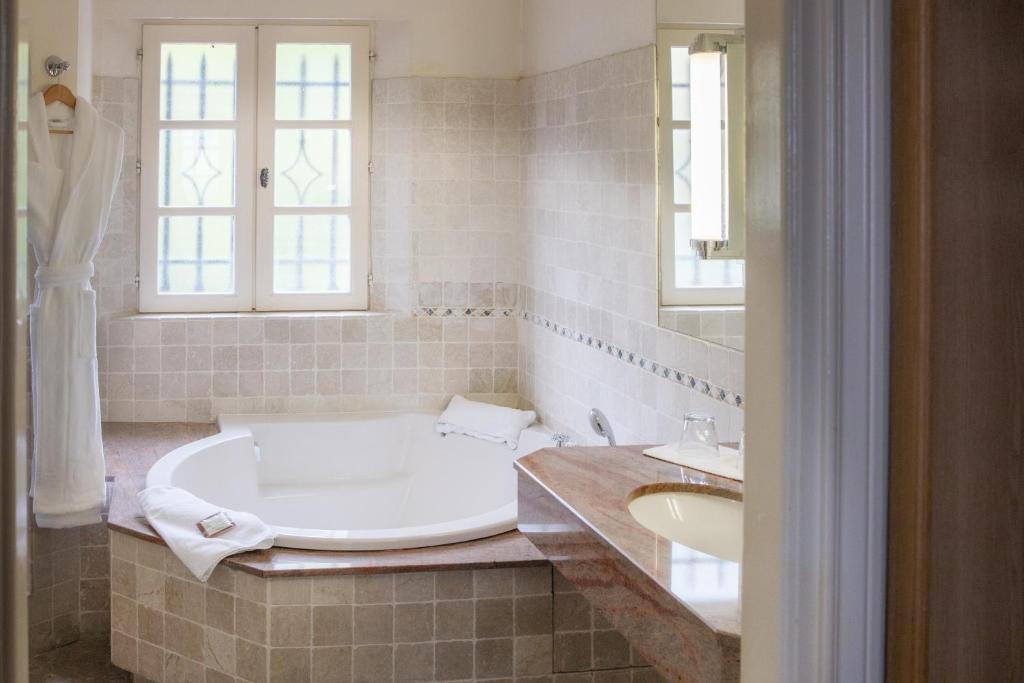 Hôtel & Restaurant Alain Llorca - Habitación Doble De Lujo