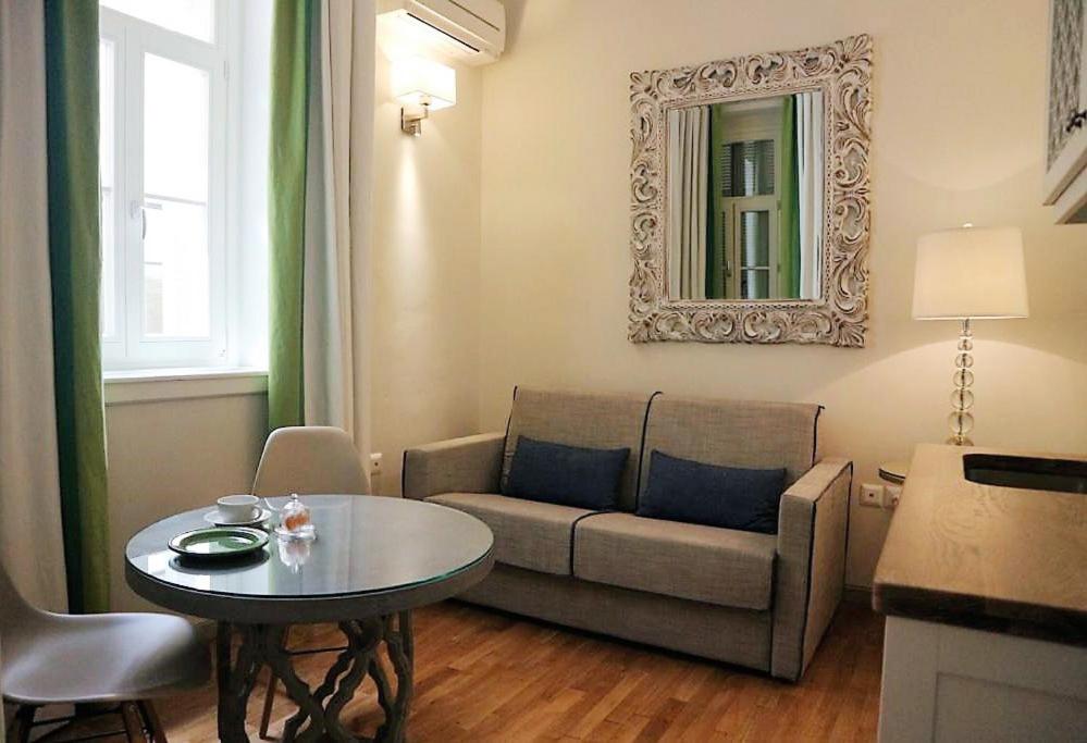 Acropolis TownHouseCo Suites - 18