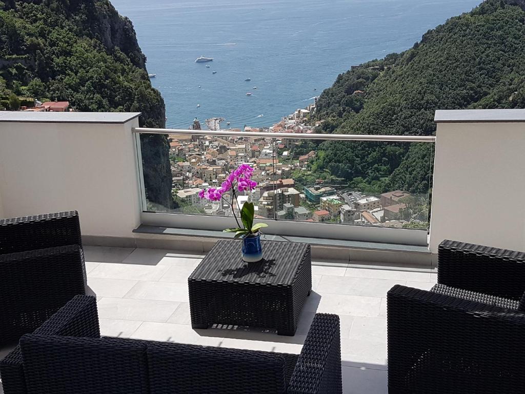 Admiring Amalfi - One-Bedroom House