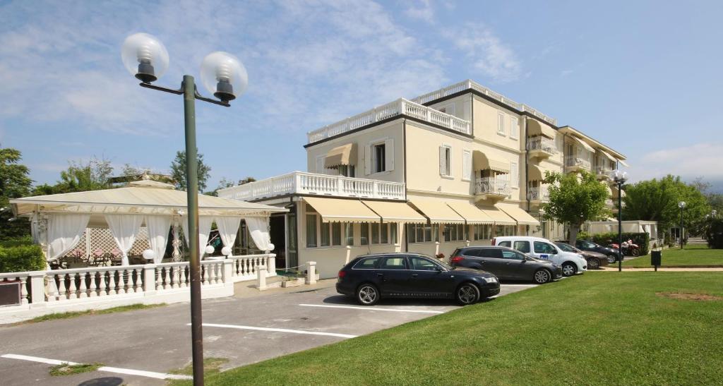 Hotel Coluccini, Marina di Pietrasanta – Prezzi aggiornati per il 2023
