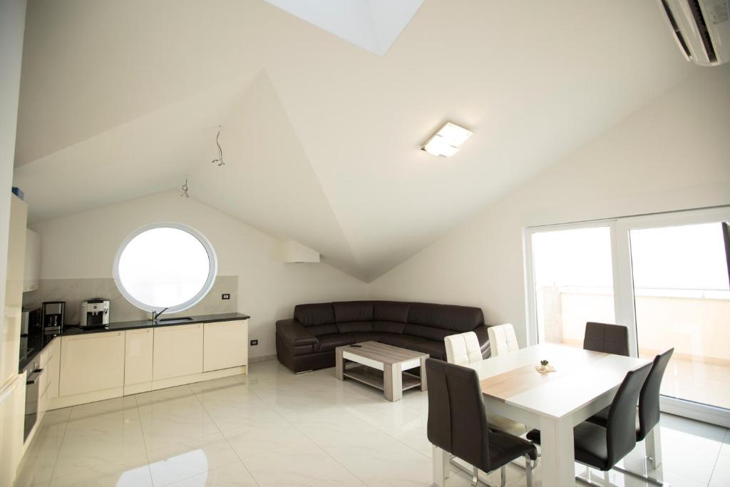 Posedenie v ubytovaní Funtana Appartements an der 1 Reihe vom Meer