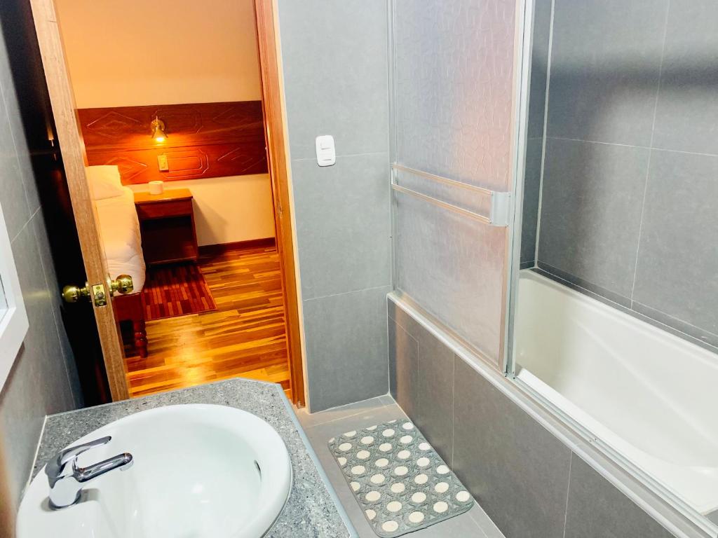 Vannituba majutusasutuses Hotel Daylu