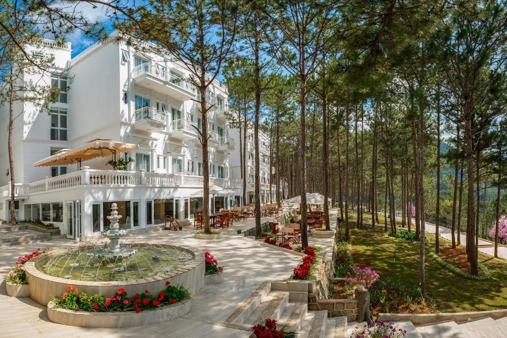 Zahrada ubytování CEREJA Hotel & Resort Dalat