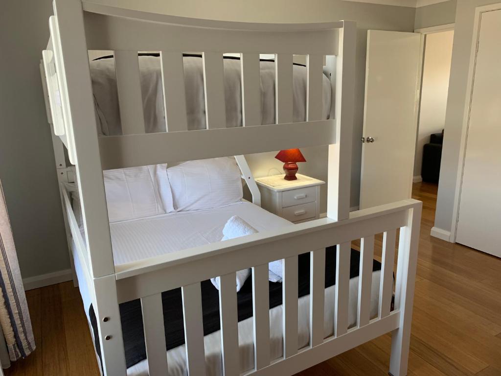Postel nebo postele na pokoji v ubytování Branxton House Motel