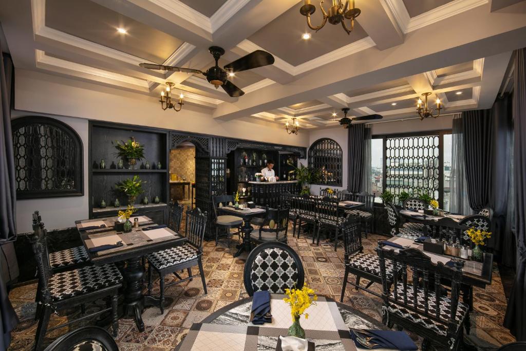 Restaurace v ubytování Hanoi Esplendor Hotel and Spa