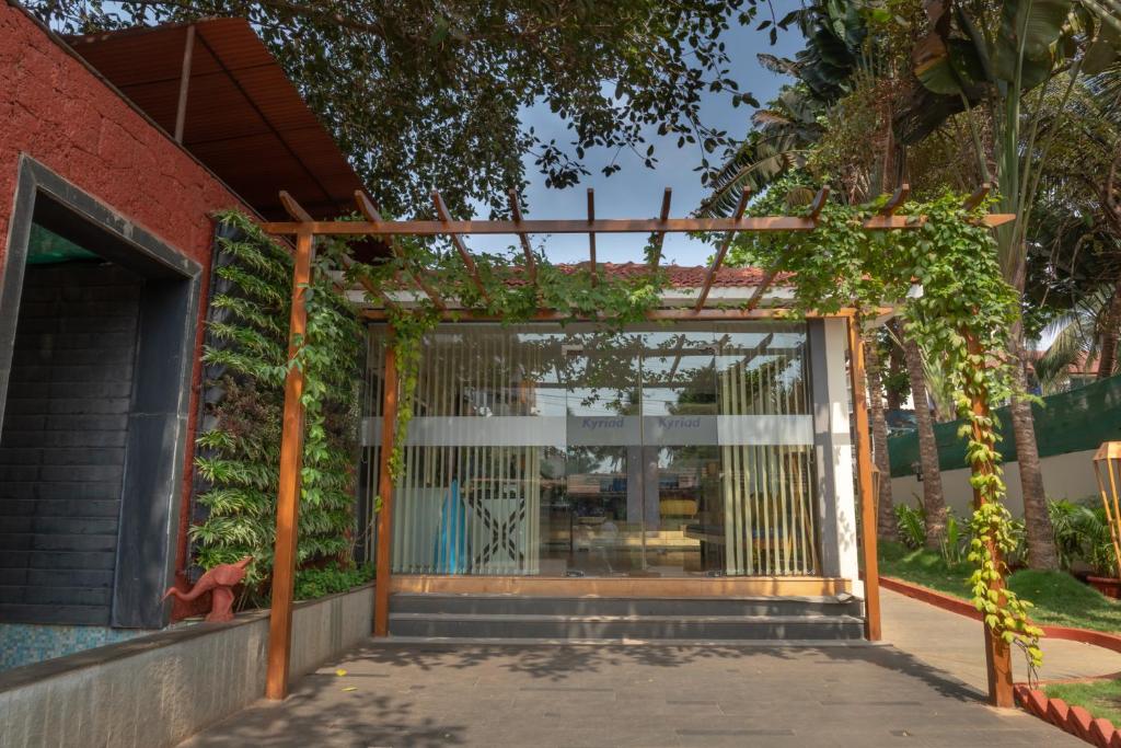 Zahrada ubytování Kyriad Prestige Calangute Goa by OTHPL