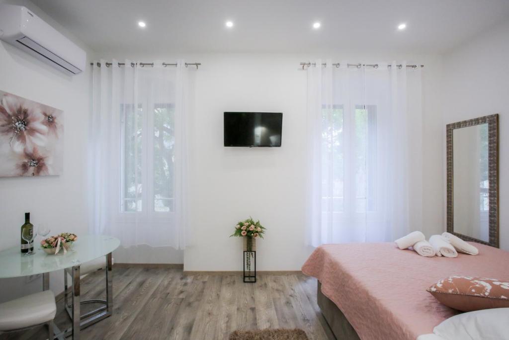 TV a/nebo společenská místnost v ubytování D&D Suites in Split Centre