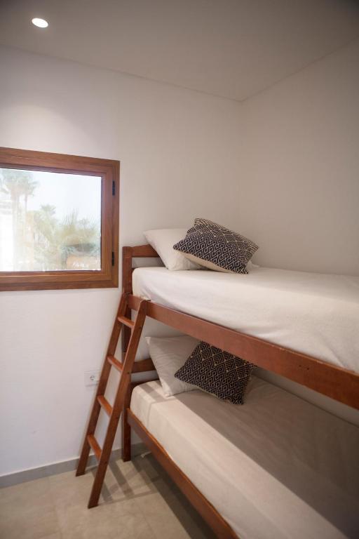 La Siesta Hotel & Beach Resort - Duplex Quadruple Room