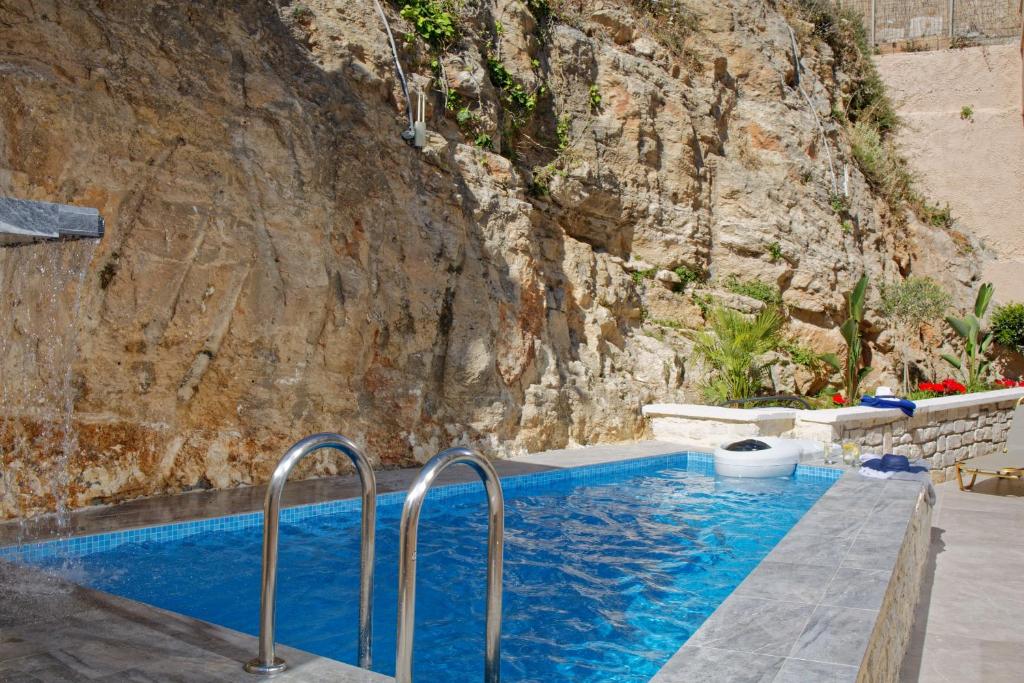 Bazén v ubytovaní Archipelagos Hotel alebo v jeho blízkosti